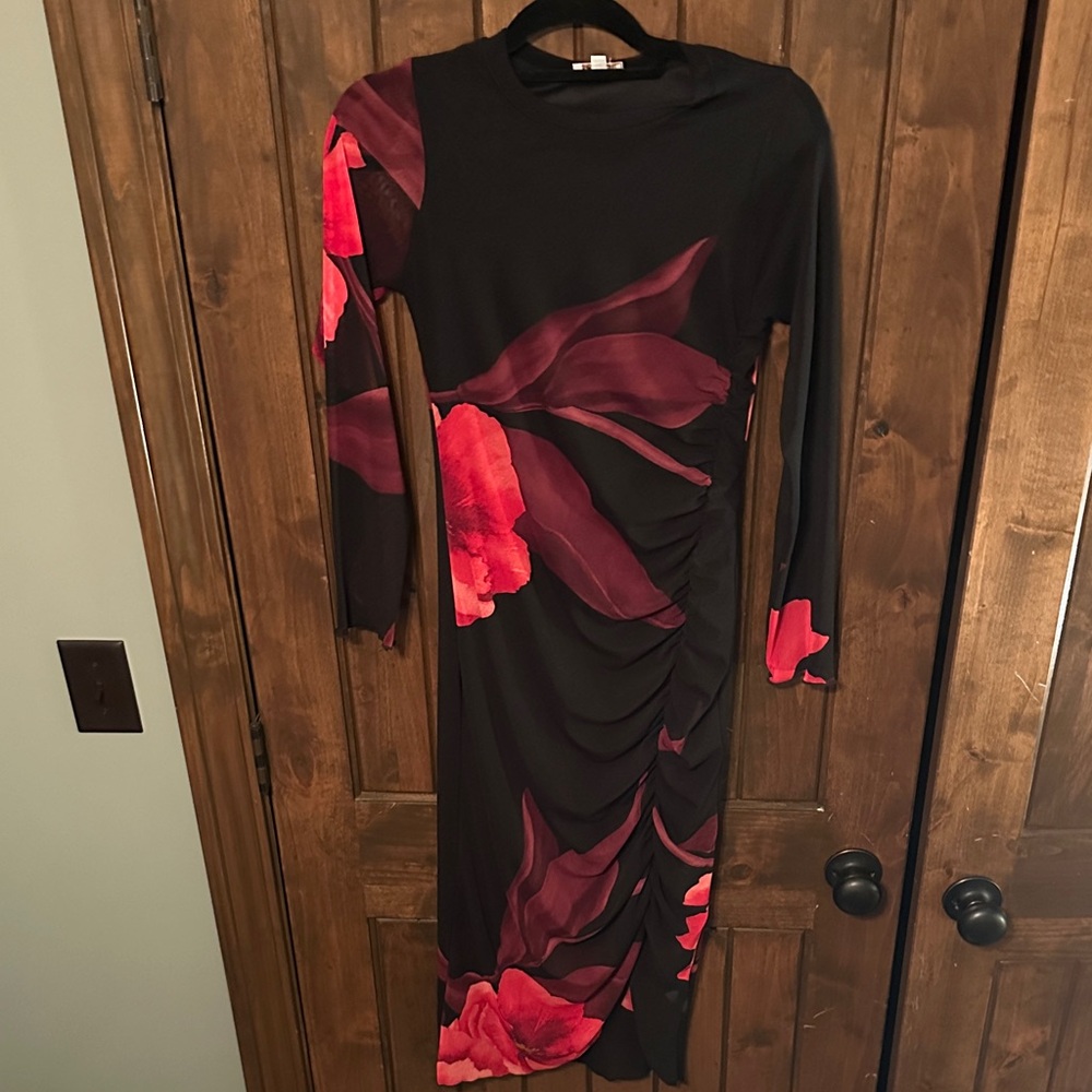 If She Loves Floral Dress Women S Black Red Like New Ruched Mesh Bodycon